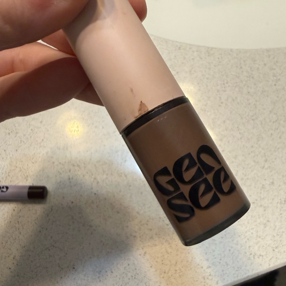 Gen See Eyeshadow and Eyeliner